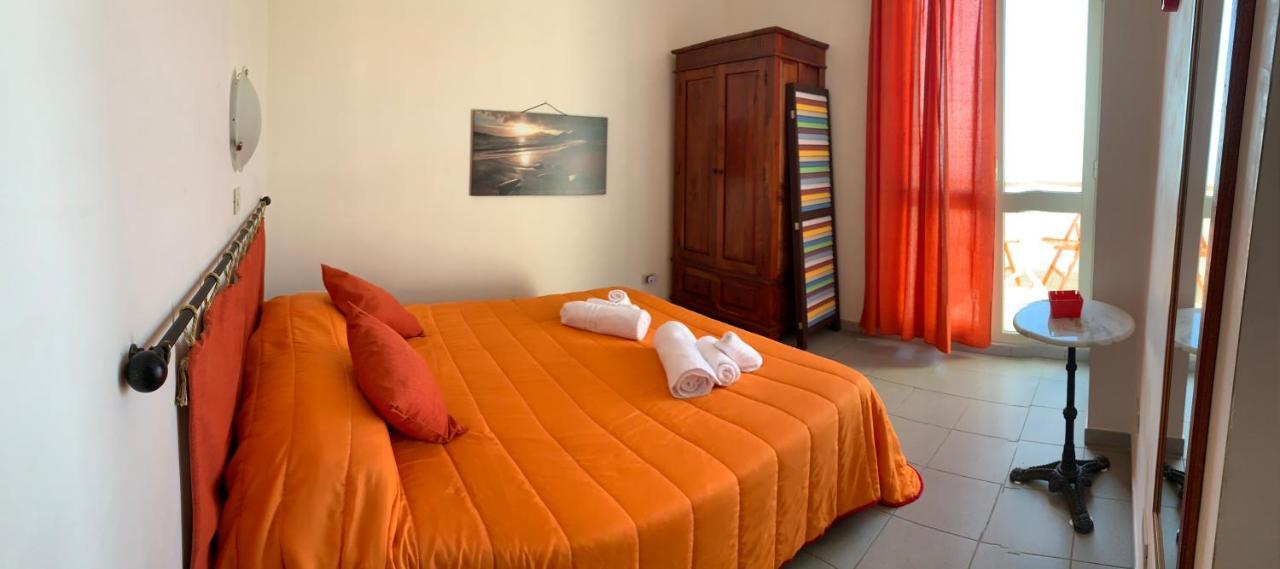La Bussola Hotel ปอร์โตปาโล ภายนอก รูปภาพ